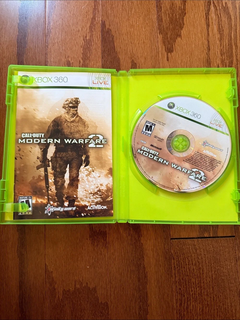 Call of Duty Modern Warfare 2 Xbox 360 Video Game Complete With Manual